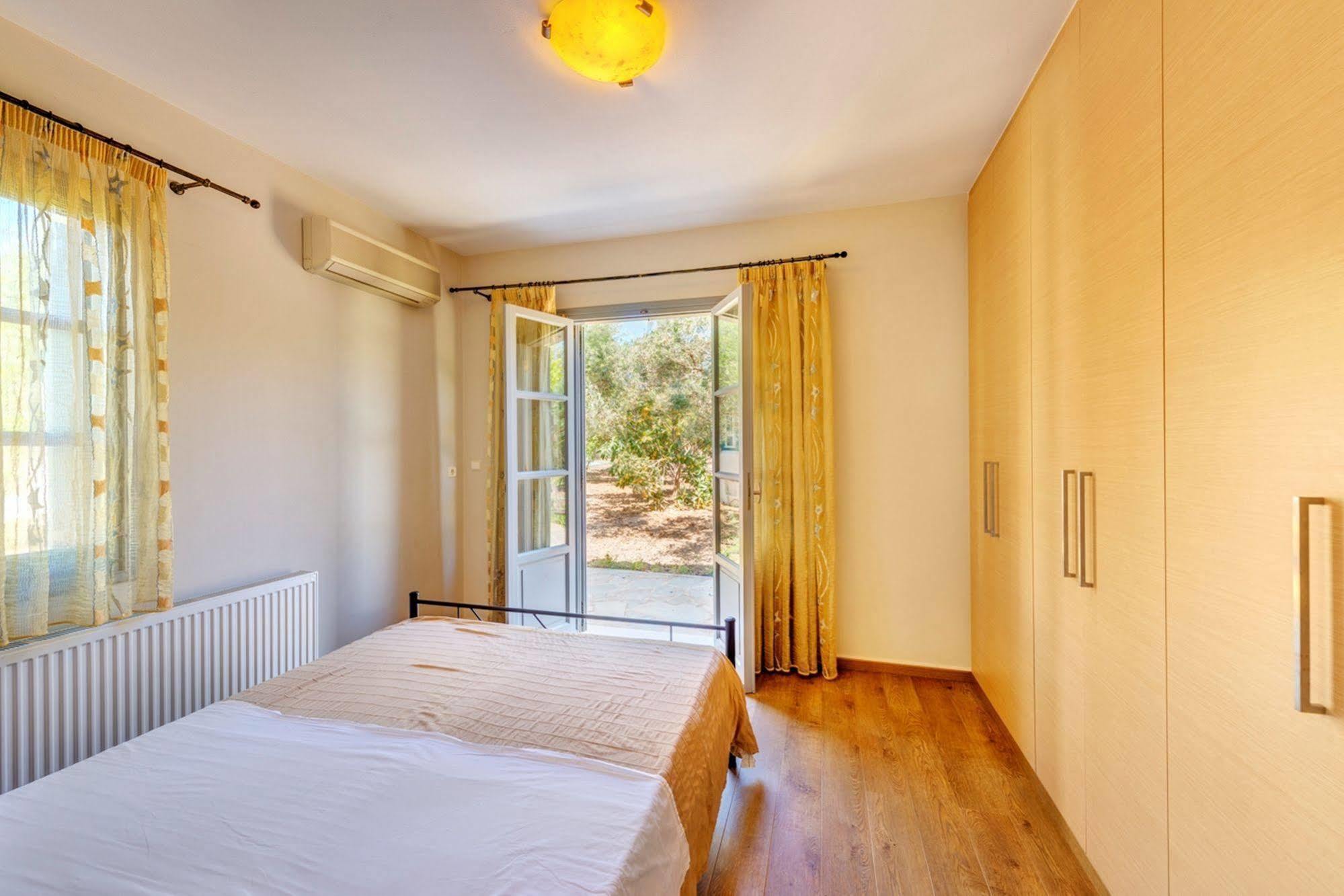 Villa Delona Engares ภายนอก รูปภาพ