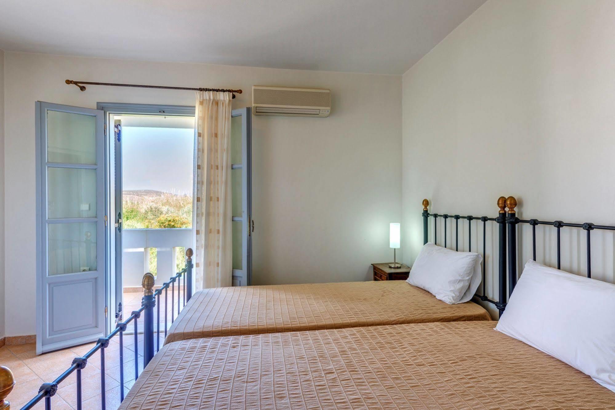 Villa Delona Engares ภายนอก รูปภาพ